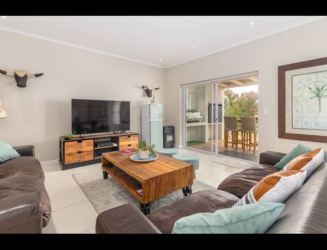 4 BEDROOM FREESTANDING SOLD IN SUNNINGDALE